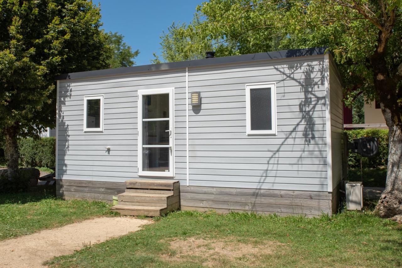 Camping Du Sevron Saint-Etienne-du-Bois  Экстерьер фото