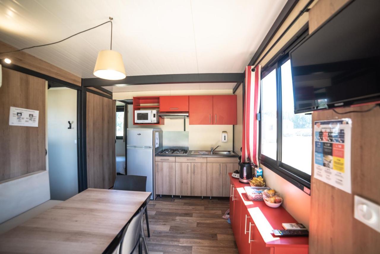 Camping Du Sevron Saint-Etienne-du-Bois  Экстерьер фото